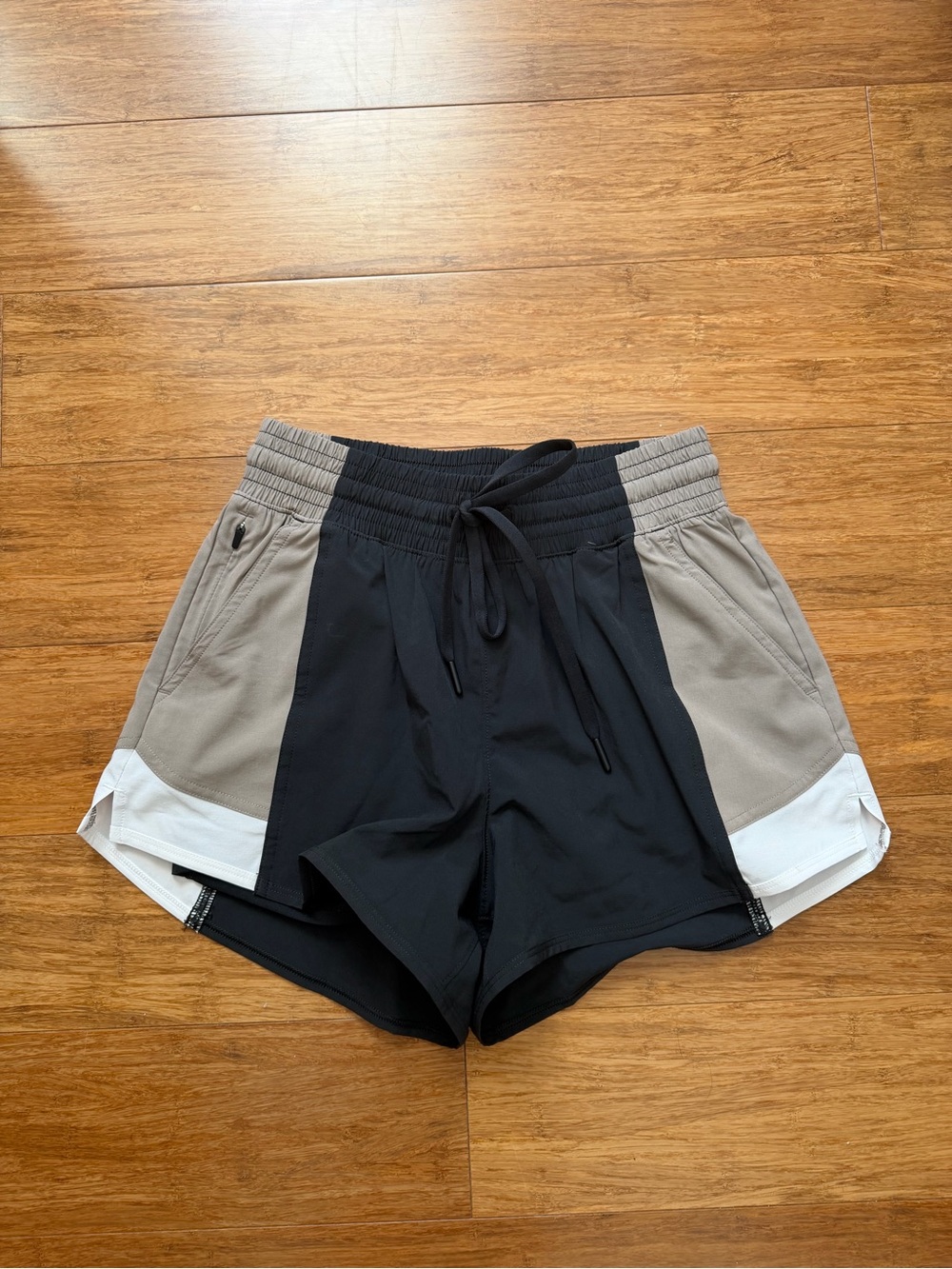 Abercrombie & Fitch YBP MotionTEK Shorts
